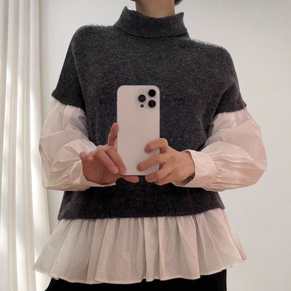NWT Cinq à Sept Charcoal Turtleneck Sweater with Ruffle Shirt Details